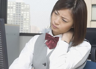 发生落枕了要怎么做（发生落枕了要怎么做康复训练）