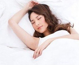 女人月经其间为何会嗜睡（女人月经其间为何会嗜睡乏力）