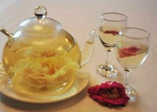 饮用菊花茶（饮用菊花茶有什么好处）