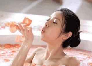 泡澡也能防中暑 泡澡也能防中暑嘛