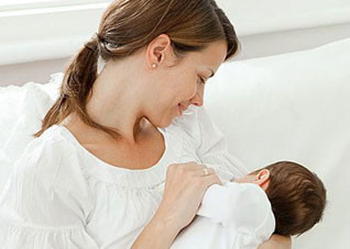 母乳PK奶粉（母乳vs奶粉 营养对比）