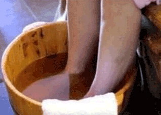 男性盐水泡脚可补肾 用盐水泡脚能补肾吗