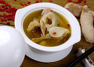 女性补血可享用的美食有哪些（女性有哪些补血的食物吃了最好）
