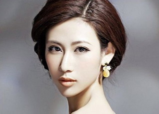 四个瘦脸妙招瘦出精致小脸（瘦脸小技巧）