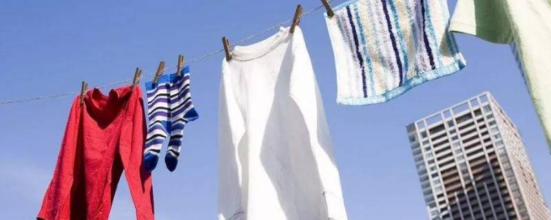 如何洗掉衣服上的黑色中性笔 如何清除衣服上的黑色中性笔