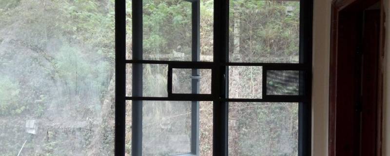 家里纱窗怎么清洗 家里纱窗怎么清洗视频