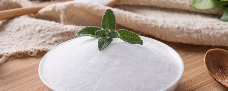炒菜先放盐还是后放盐 炒菜加盐的最佳时间