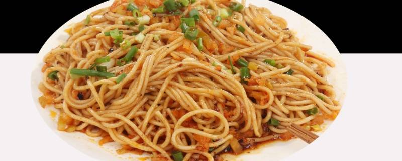 炒碱面怎么不粘锅 面怎样炒不粘锅