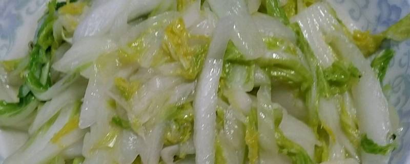 白菜放蔫了怎么炒好吃（白菜放蔫了怎么炒好吃呢）