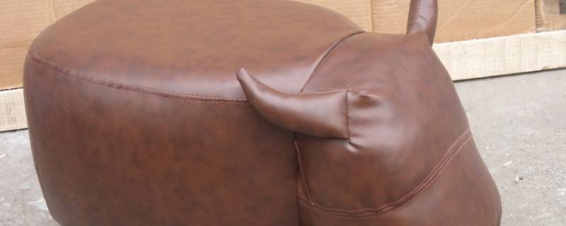 小牛皮是什么皮（油蜡小牛皮是什么皮）