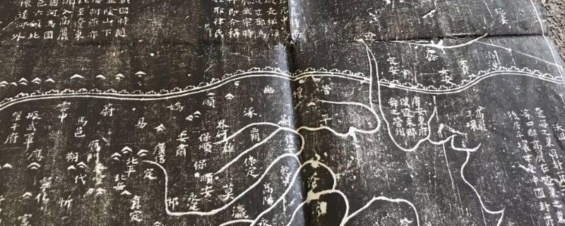 双色绘图绘画的地理图是（使用双色绘画的地理图是）