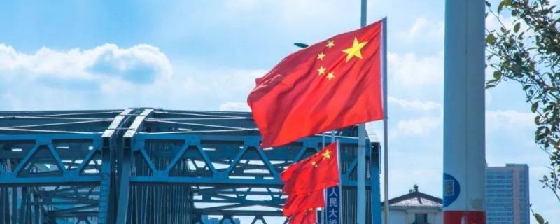 叶动红旗展属于几级风（风级歌中“叶动红旗展”描述的是几级风力?）