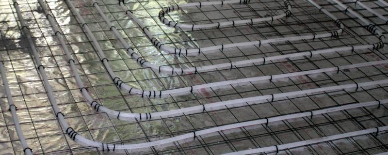 地暖上面热下面不热怎么回事 地暖上面热下面不热怎么回事儿