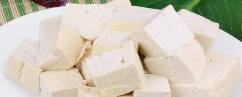豆腐变成紫色是什么情况（豆腐变紫色是发霉了吗）