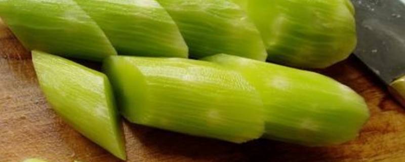 莴苣怎么切成菱形片（莴苣怎么切成菱形片视频）
