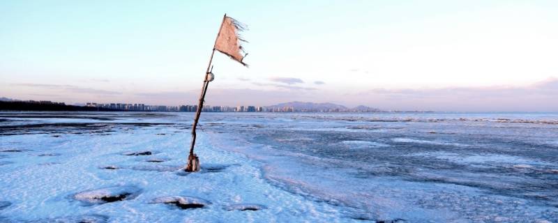 水在什么条件下会结冰 水在什么条件下会结冰水结冰后有哪些变化