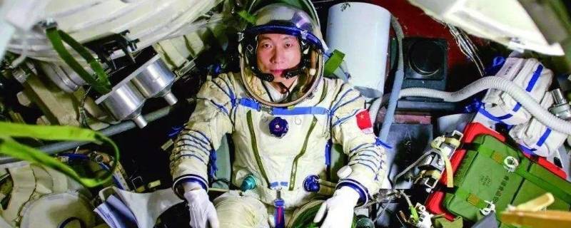 首次载人航天飞行成功的飞船叫什么（首次载人航天飞行成功的飞船叫什么名字）
