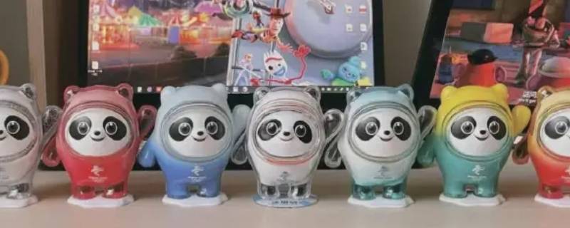 冬奥会的冰墩墩是什么（冬奥会的冰墩墩是什么材料做的）