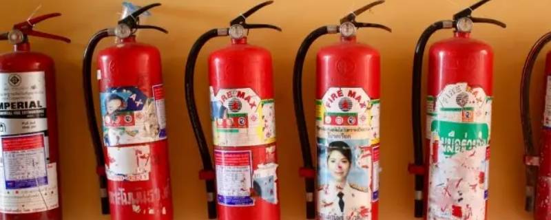 电箱起火可以用干粉灭火器吗 电箱着火可以用灭火器吗