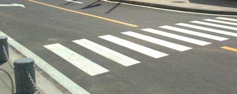 停止线有什么作用 停止线是什么样子的