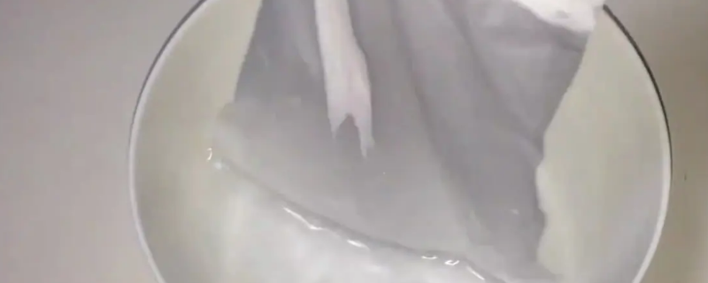 为什么餐巾纸容易吸水 餐巾纸吸水最强的原因
