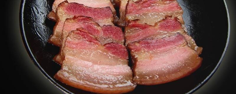 腌肉长蛆直接冷冻可以吗（腌制的肉长蛆了还能吃吗）