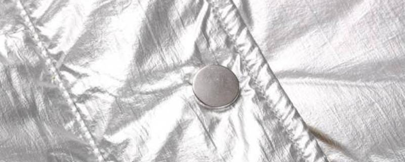 免洗羽绒服能用洗衣机洗吗（免洗羽绒服可以用洗衣机洗吗）
