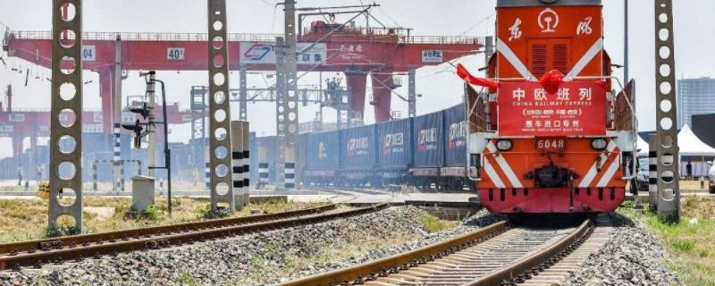中欧班列铁路谁铺设的（中国铁路中欧班列）