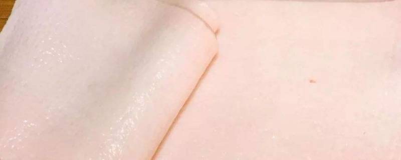 煮熟的猪皮怎么去毛（煮熟的猪肉皮去毛）