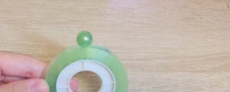 胶带粘粘球有什么毒（粘胶球有毒吗）