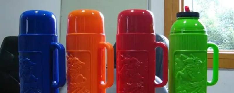 热水瓶内胆碎了有毒吗（热水瓶胆打碎有毒吗）