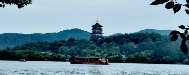 西湖有多大面积（杭州西湖有多大面积）