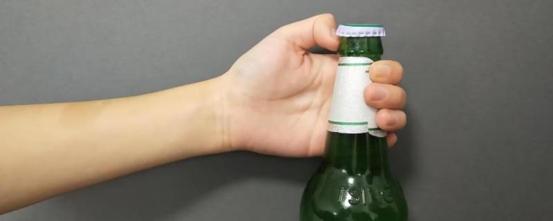 女孩子没有瓶起子怎么开啤酒 女生没有启瓶器怎么开啤酒