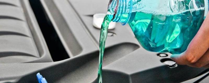 雨刮水可以加洗洁精吗 雨刮器水可以加洗洁精吗