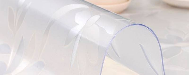 塑料桌垫上的污渍如何去除小妙招（塑料桌垫上的马克笔怎样清除）