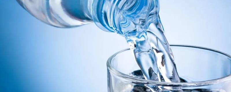 酸奶和矿泉水是什么意思 酸奶里面的水是什么