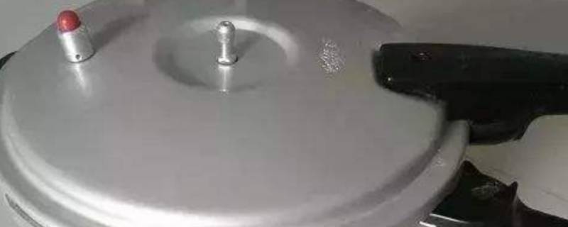 高压锅用大火还是用小火（高压锅用大火吗）