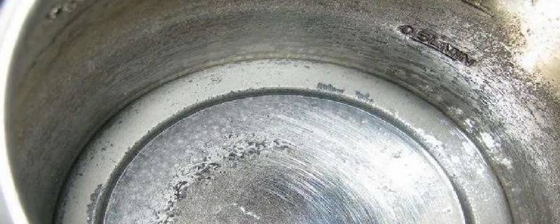 水垢是酸性还是碱性（马桶里的水垢是酸性还是碱性）