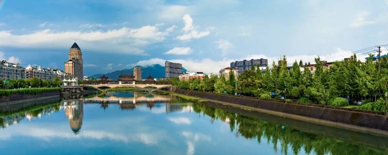 临安钱锦花园周边有商场吗 临安市中心有什么商场