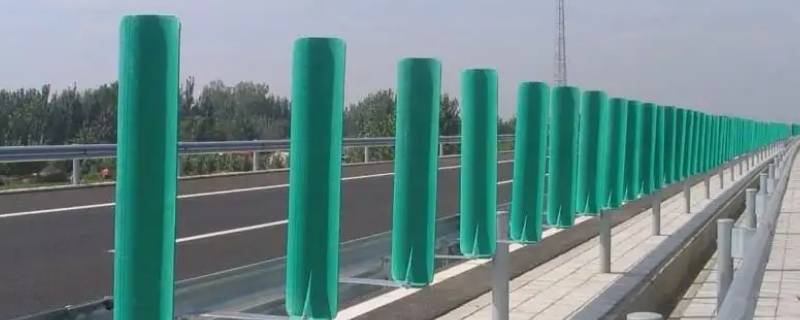 防眩板多少米安装一个（防眩板安装间距）