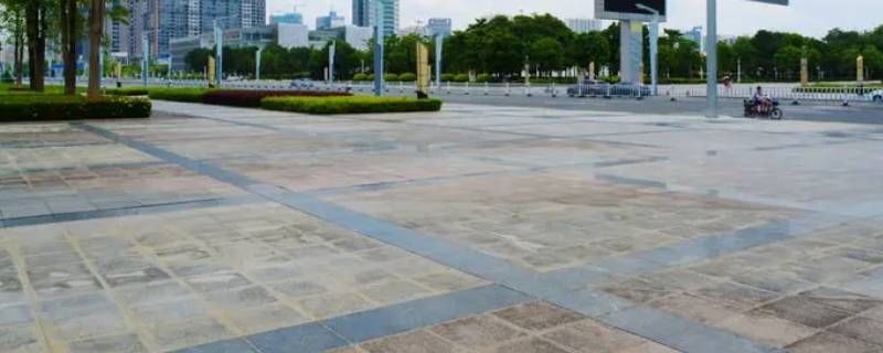 成都市区广场有跳广场舞吗 成都市区广场有跳广场舞吗多少钱