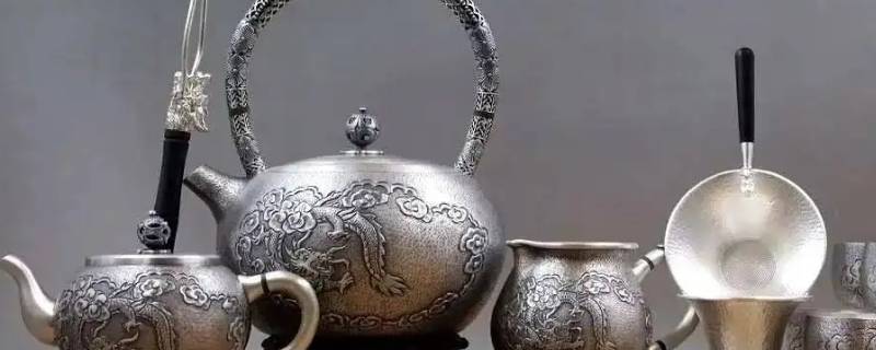 银壶底座用什么布可以衬托出来（银壶底座用什么布可以衬托出来呢）