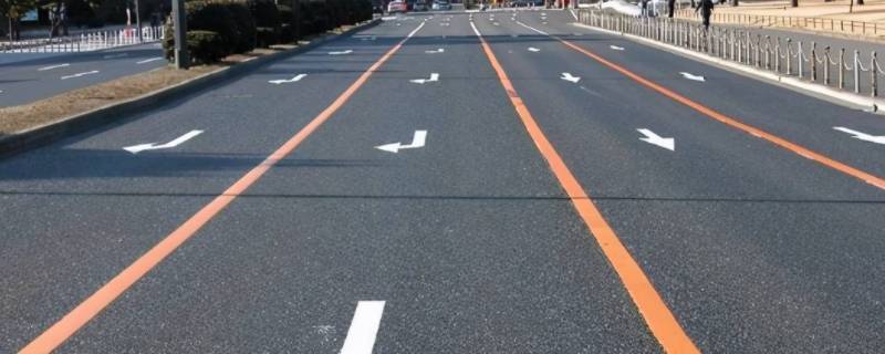 马路多大洞口要加盖（马路多大洞口要加盖盖子）