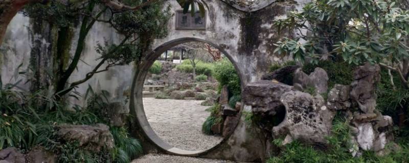 阳台圆拱门后期会裂缝吗（阳台圆拱门后期会裂缝吗）