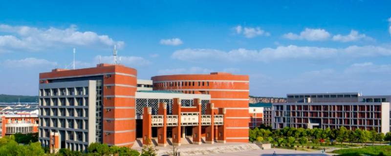 鹤岗师范高等专科学校包分配吗（鹤岗师范高等专科学校如何）