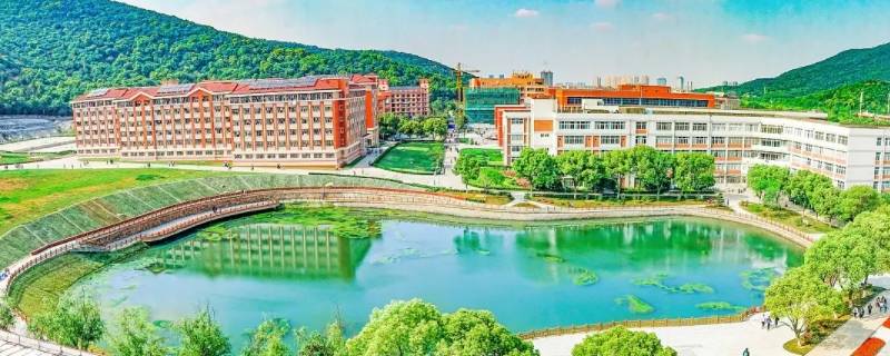 无锡学院和江南大学近吗（江苏无锡的江南大学怎么样）
