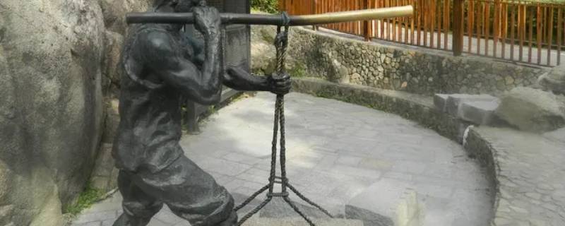 挑石块属于体育吗