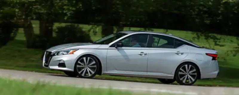 新款天籁加装360倒车轨迹不动（天籁倒车轨迹如何设置）