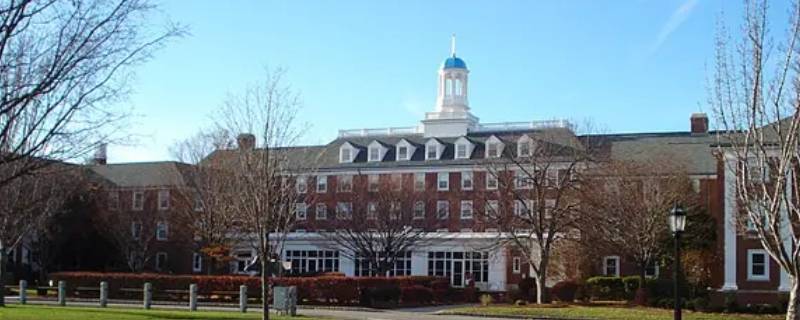 河北大学生一年要上几个月的学 在河北上大学一个月要多少生活费