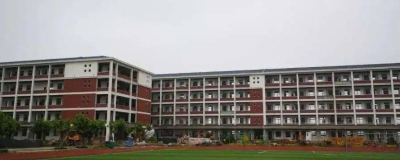 贾汪中学食堂谁负责 贾汪中学和贾汪七中